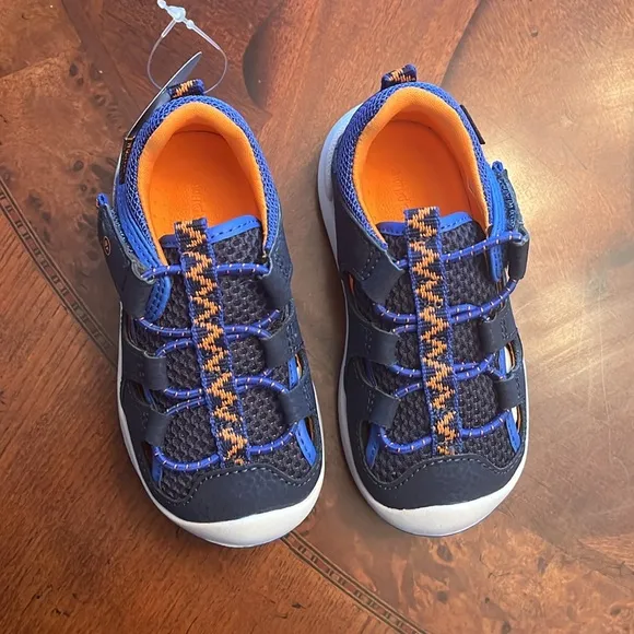 Stride Rite wade 2.0‎ sneaker sandal size 5.5 wide New without box