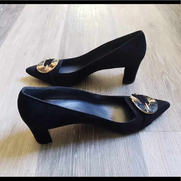 STUART WEITZMAN SUEDE BUCKLE SHOES