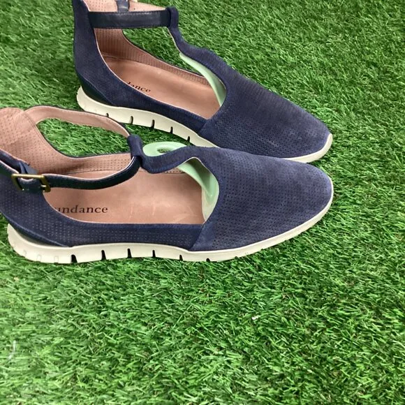 Sundance Mamzelle Lorelei Navy Blue Suede T- Strap Ankle Shoes 41
