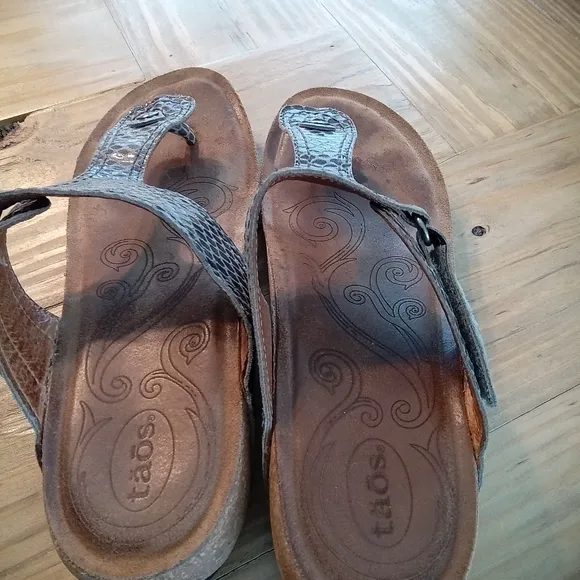 Taos Lucy Thongs Grey Snakeskin 8-8.5