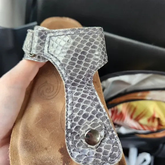 Taos Lucy Thongs Grey Snakeskin 8-8.5