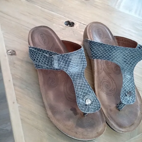 Taos Lucy Thongs Grey Snakeskin 8-8.5