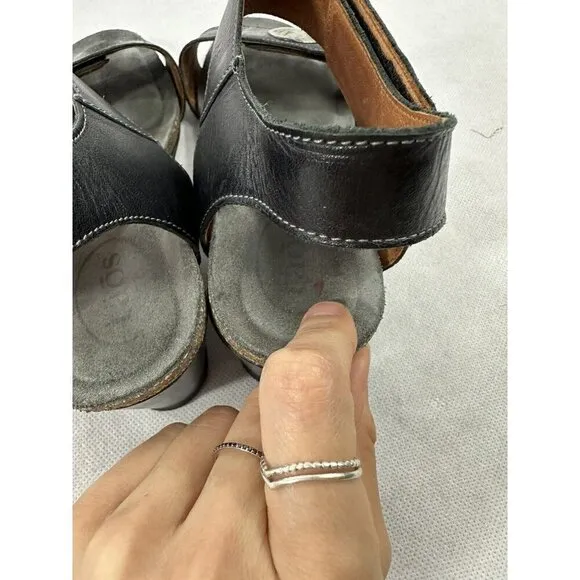 Taos Sandals Womens Carousel 3 Wedge Straps Casual Black Leather Black 9-9.5