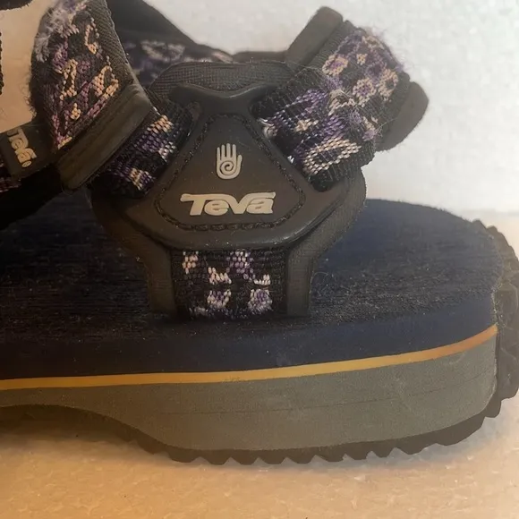 Teva sandals outdoor water hiking shoes 6427 black purple women’s size 8