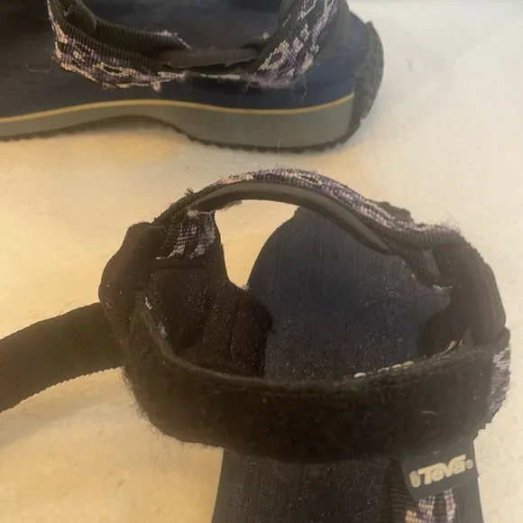 Teva sandals outdoor water hiking shoes 6427 black purple women’s size 8