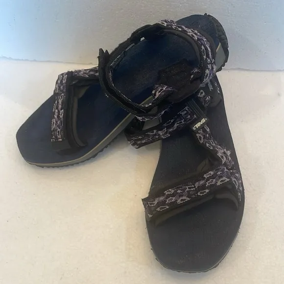 Teva sandals outdoor water hiking shoes 6427 black purple women’s size 8