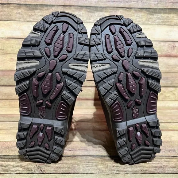 The North Face Chilkat Mid Hiking Boots