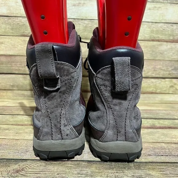 The North Face Chilkat Mid Hiking Boots