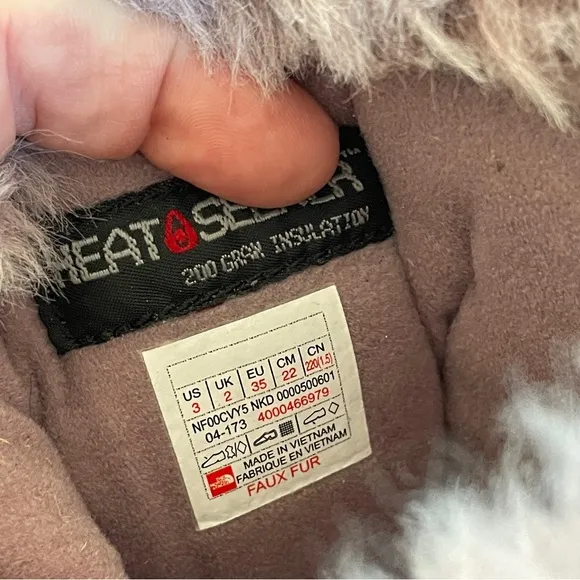 The North Face kids winter snow boots 3