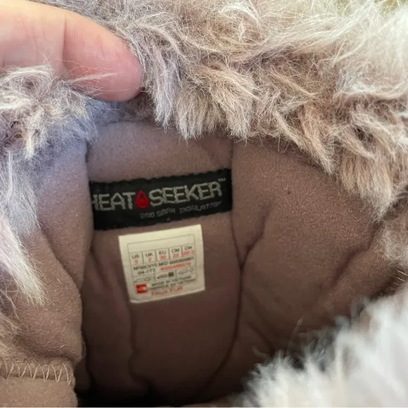 The North Face kids winter snow boots 3
