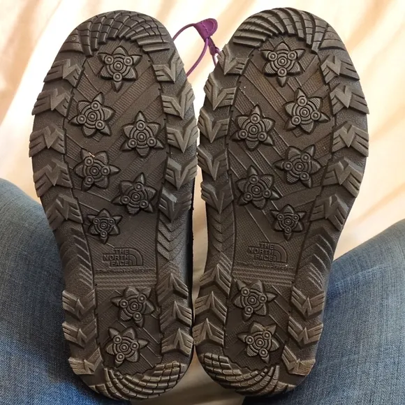 The North Face women's winter boots size 5 Purple and gray 💥💫Excellent shape💥