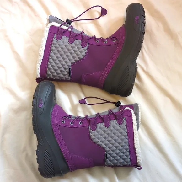 The North Face women's winter boots size 5 Purple and gray 💥💫Excellent shape💥