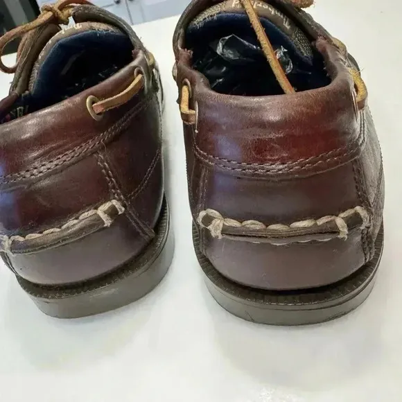 Timberland brown leather lace up boat shoes men’s size 10.5
