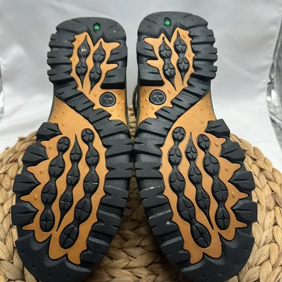 Timberland Dry Boys or Woman’s Brown Hiking Boots