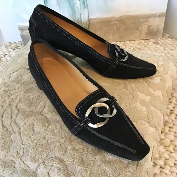 Tod’s Black Suede Metal Logo Block Heel Pumps Size EU 38.5/US 8.5, EUC