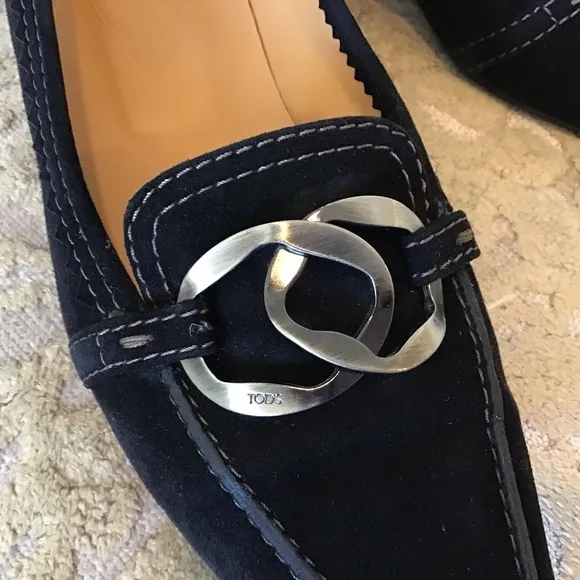 Tod’s Black Suede Metal Logo Block Heel Pumps Size EU 38.5/US 8.5, EUC