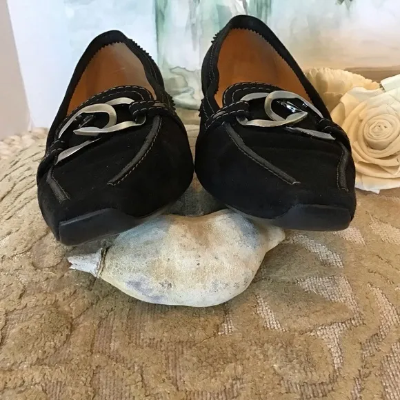 Tod’s Black Suede Metal Logo Block Heel Pumps Size EU 38.5/US 8.5, EUC