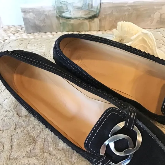 Tod’s Black Suede Metal Logo Block Heel Pumps Size EU 38.5/US 8.5, EUC