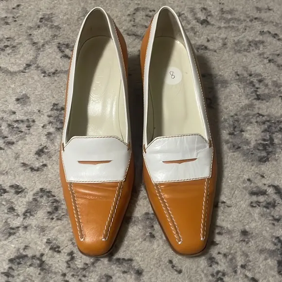TODS Italian Leather Dress Shoe Size 8, classy and elegant good shape