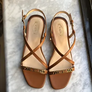 Tod's Tan Leather Sandals with Crisscross Straps