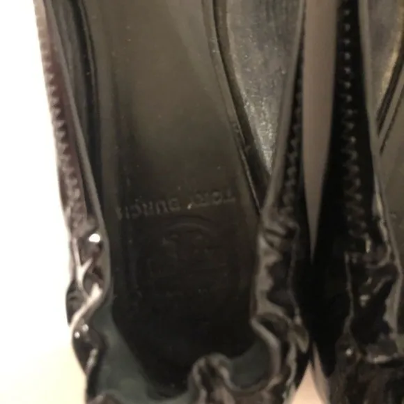 TORY BURCH black patent leather shoes