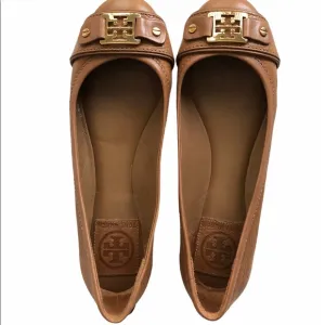 Tory Burch tan flat casual sandals