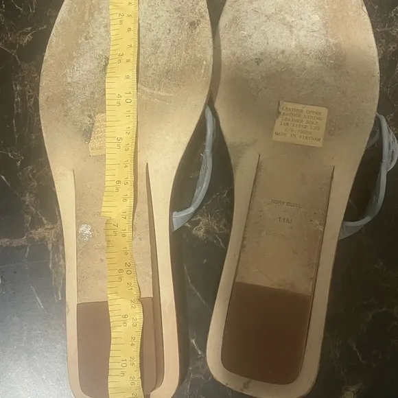 TORY BURCH Tiny Miller Medallion Logo Leather Wedge Thong Sandals Sz 11