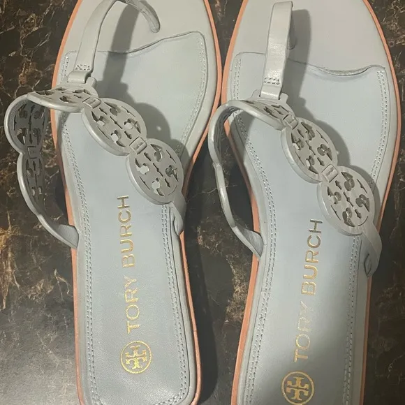 TORY BURCH Tiny Miller Medallion Logo Leather Wedge Thong Sandals Sz 11