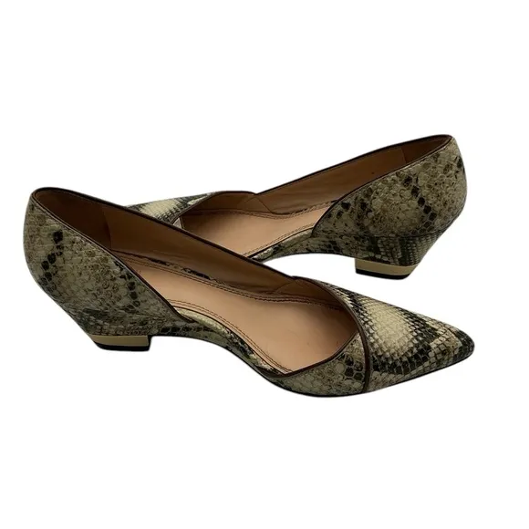 Tory Burch Women's Snakeskin‎ Flats size 6.5
