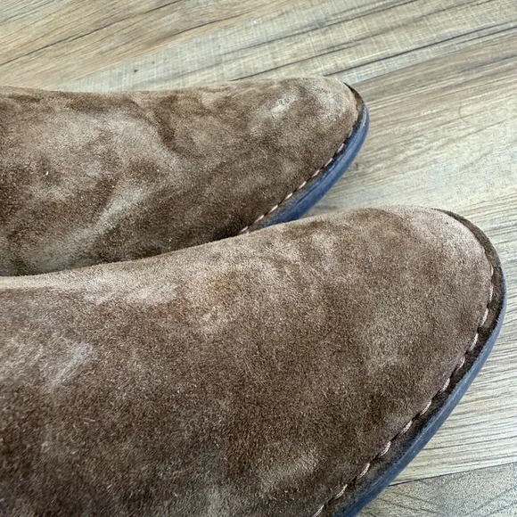 Trask Addison Brown  Suede  Perforated Ankle Shoes Size 7.5M