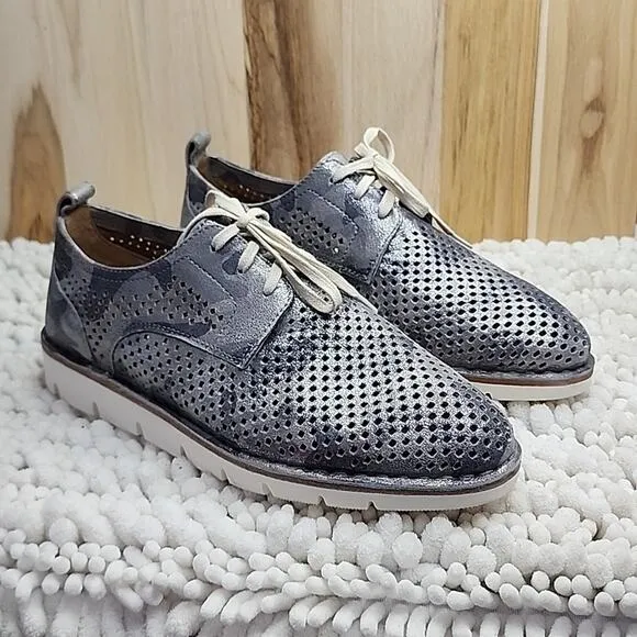 ☆TRASK☆LENA PERFERATED CAMO LACE-UP POINTED SNEAKERS GREY/SILVER LADIES 8.0 🔥