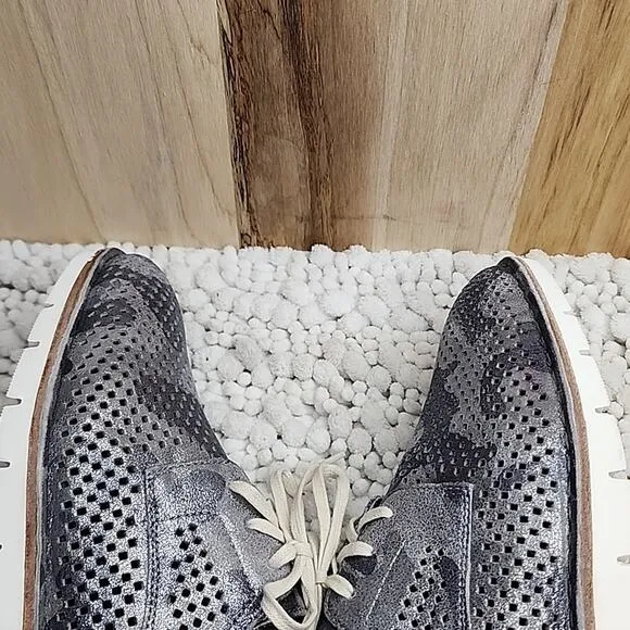 ☆TRASK☆LENA PERFERATED CAMO LACE-UP POINTED SNEAKERS GREY/SILVER LADIES 8.0 🔥