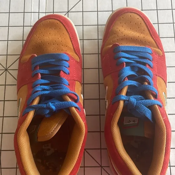 TRVP dunks men’s size 6, great condition, colorful and unique shoe