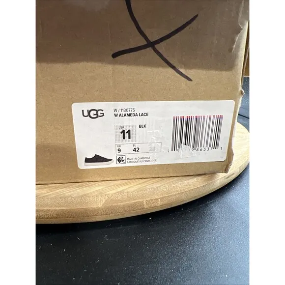 UGG Alameda Women's Size 11 Black Leather Trainer Shoes 1130775 Sneakers