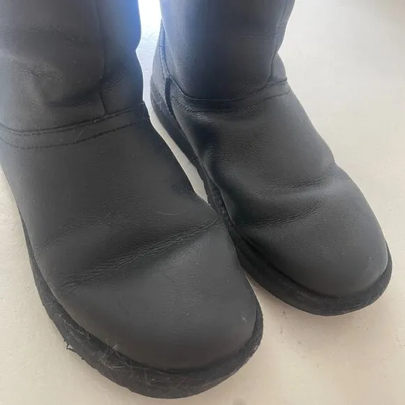UGG Australia Leather Fur Lined Boots Black 8