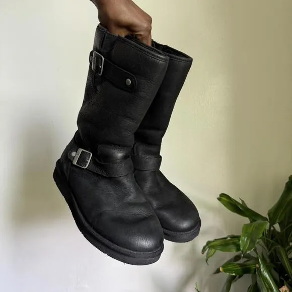UGG Australia women Black side buckle winter boots with Sheepskin lining size 9