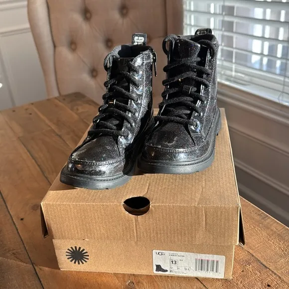 UGG Black Glitter Robley Boots Kids little girls Size 13