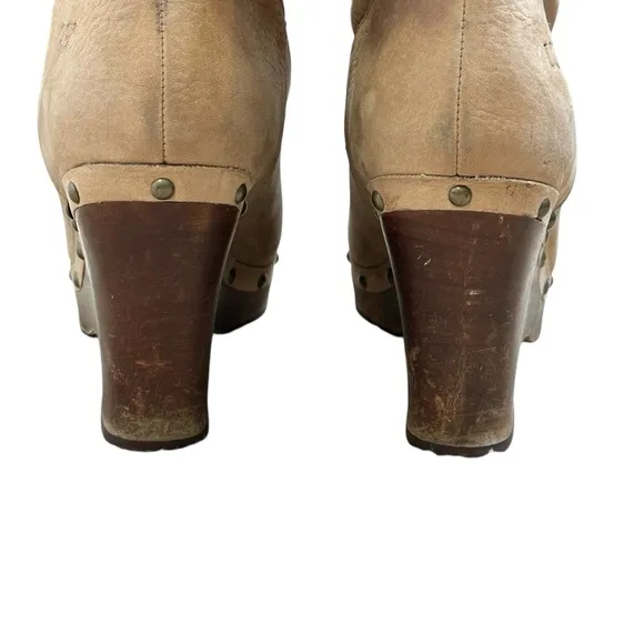Ugg Carnegie Tan Suede Wedge Boots | Size 10