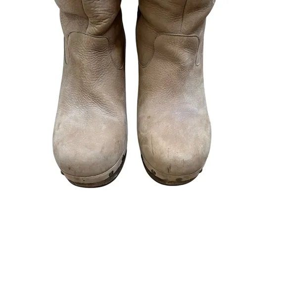 Ugg Carnegie Tan Suede Wedge Boots | Size 10