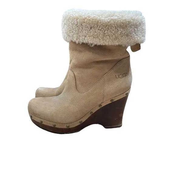 Ugg Carnegie Tan Suede Wedge Boots | Size 10