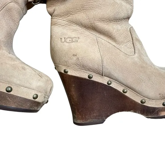 Ugg Carnegie Tan Suede Wedge Boots | Size 10