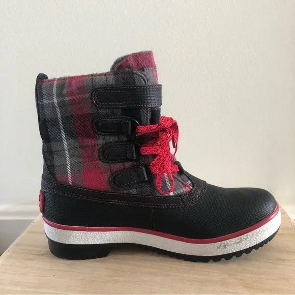 Ugg Decatur Red &amp; Black Plaid Lace Up Rubber Duck Winter Boots 6