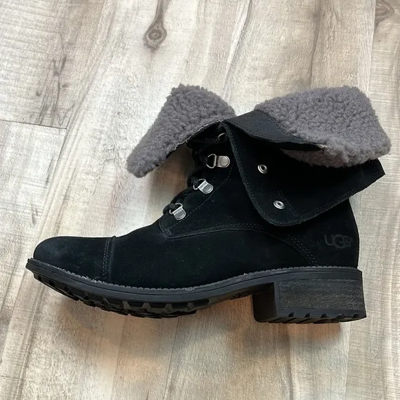 UGG Gradin black suede lace up winter combat boots size 9