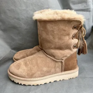 UGG Kristabelle Sz 6 Chestnut Suede Genuine Sheepskin Corset Back Boots Shoes