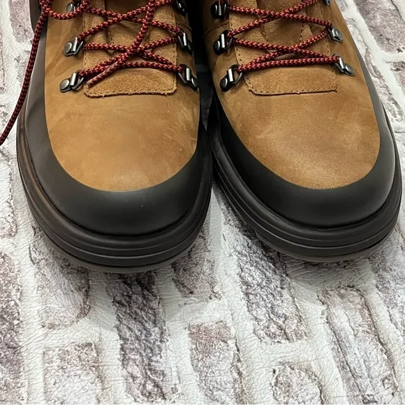 Ugg Mens Biltmore Waterproof Hiker Boot NWT Sz 9 Seamless Utility Gorpcore‎