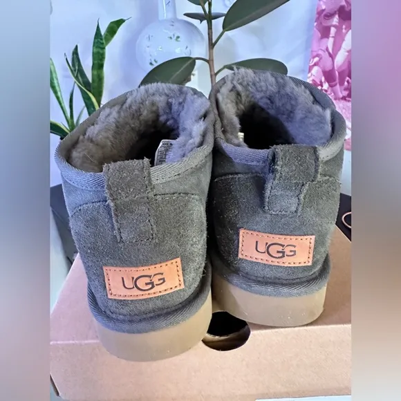 UGG - Ultra Mini Classic Boot