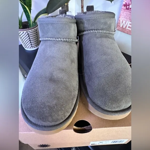 UGG - Ultra Mini Classic Boot