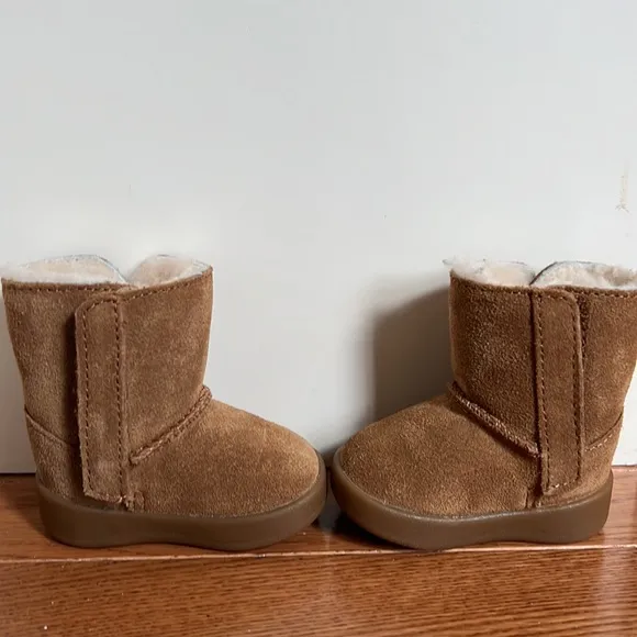 UGGS Keelan Suede Shearling Unisex Baby Booties Shoes Chestnut 0/1 NEW