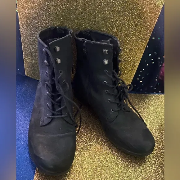 UNBRANDED SUEDE WINTER LEATHER EDGY MOTO BLACK  LACE Boots FLAWED ADORABLE