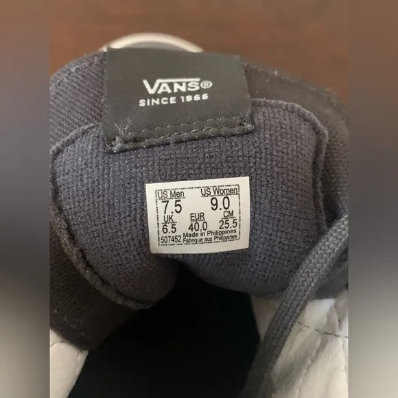 Vans Dark Grey Sk8 Hi Slim Zip - New without box - 7.5 men/9 women